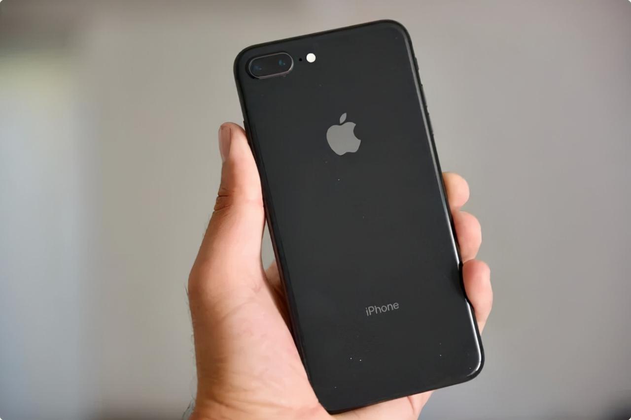 揭秘分析：4年前的iPhone 8 Plus，相当于什么价位的安卓手机？